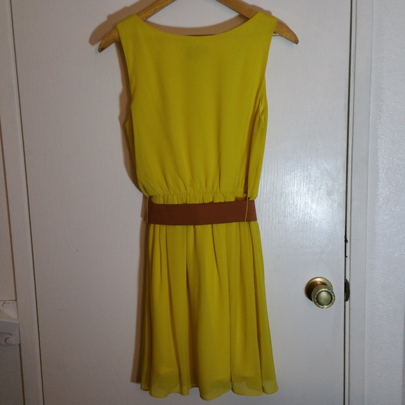 by&by bright yellow sleeveless blouson mini dress - Picture 2 of 6